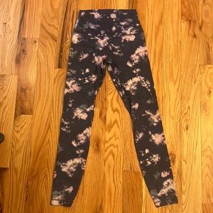 lululemon align high rise  28” Circulate Tie Dye Mineral Blue Multi *LIKE NEW